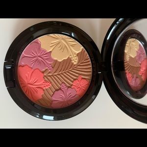 MAC Cosmetics Makeup - MAC blush MAC Cosmetics Makeup - MAC blush